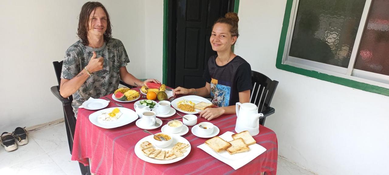 Green House Inn ตรินโคมาลี ภายนอก รูปภาพ