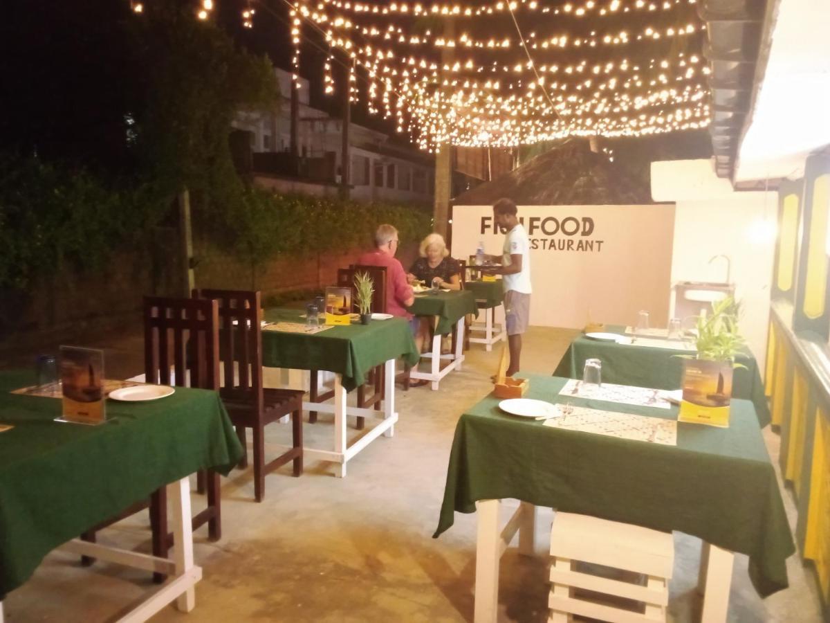 Green House Inn ตรินโคมาลี ภายนอก รูปภาพ